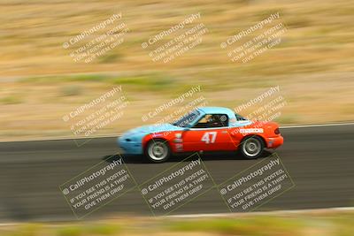 media/May-31-2025-CalClub SCCA (Sat) [[2c1a04e1ee]]/Race/Group 5/Turn 4b/